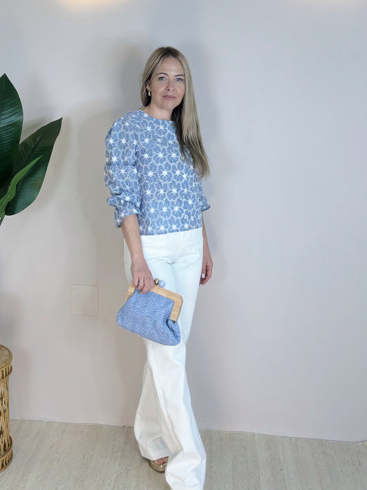 BLUSA PERFORADA BORDADO FLORES